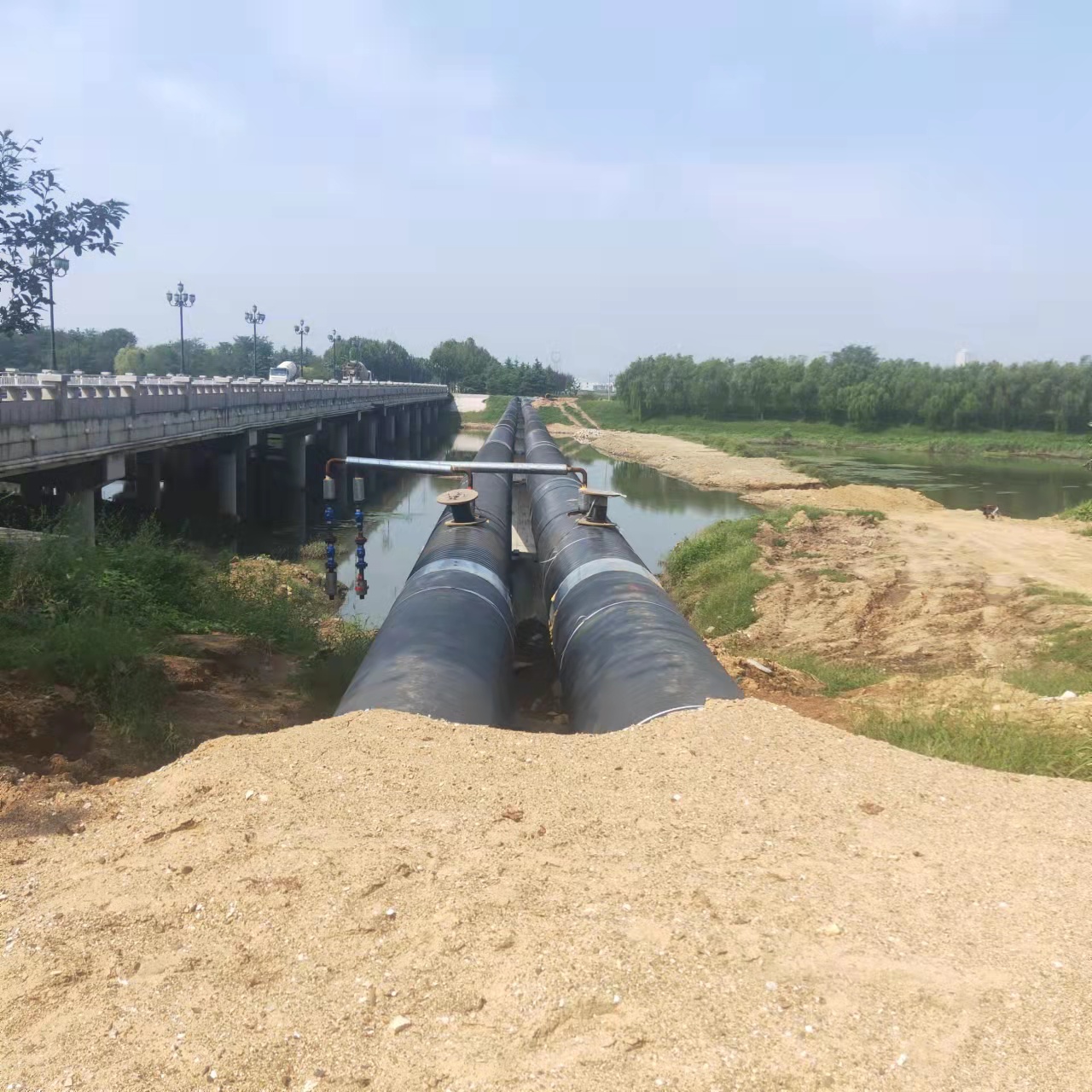 疏勒输油管道清洗